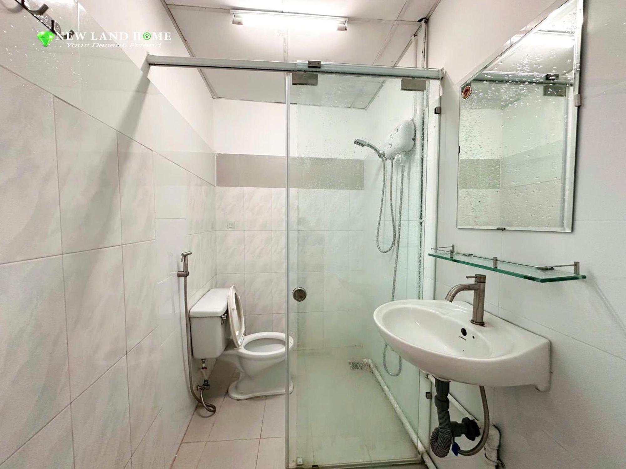 New Land 14 - Cach Mang Thang 8 Apartment